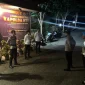 Keterangan Foto: Propam Polres Rote Ndao melakukan pengawasan rutin terhadap pengecekan piket jaga malam yang dipimpin Pamapta Polres Rote Ndao, Ipda Maxi Lona, sebagai komitmen meningkatkan disiplin anggota di awal Desember 2025.