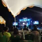 Keterangan Foto: Institut Agama Kristen Negeri (IAKN) Kupang menggelar konser musik kampus bertajuk “Nada dan Emosi: Melodi untuk Bumi, Harmoni untuk Sesama” di Taman Nostalgia Kupang, Kamis (11/12/2025), sebagai ajang unjuk bakat talenta seni Fakultas Seni Keagamaan Kristen (FSKK) sekaligus upaya mendekatkan kampus dengan masyarakat luas.