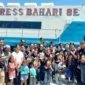 Kamis, 2 April 2026 — Wakil Bupati Rote Ndao foto bersama para atlet pencak silat Perisai Diri di Pelabuhan Ba’a sebelum bertolak ke Kupang menuju Jakarta. (Foto: Dok. Pribadi)